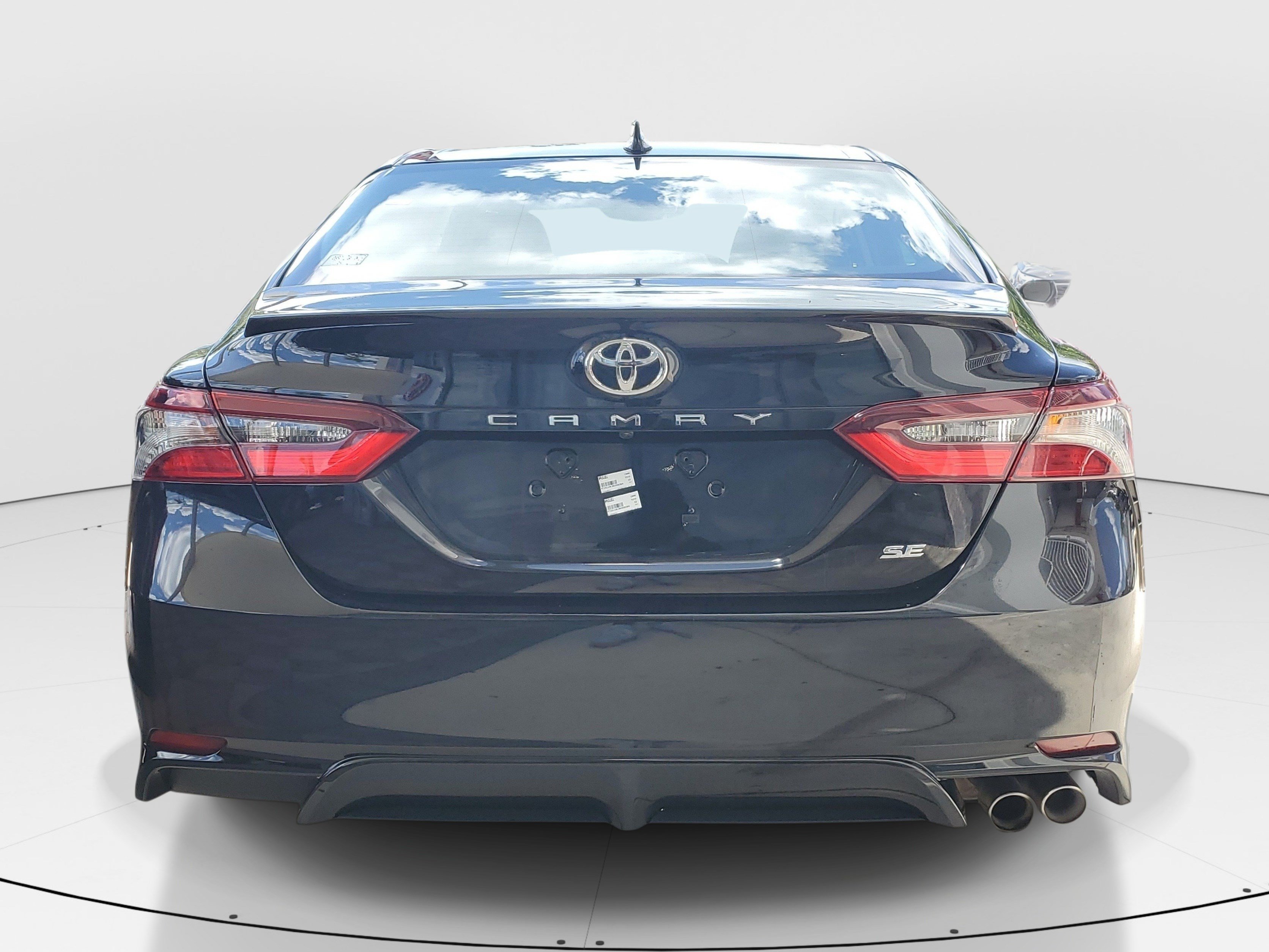 Used 2022 Midnight Black Metallic Toyota SE image 5