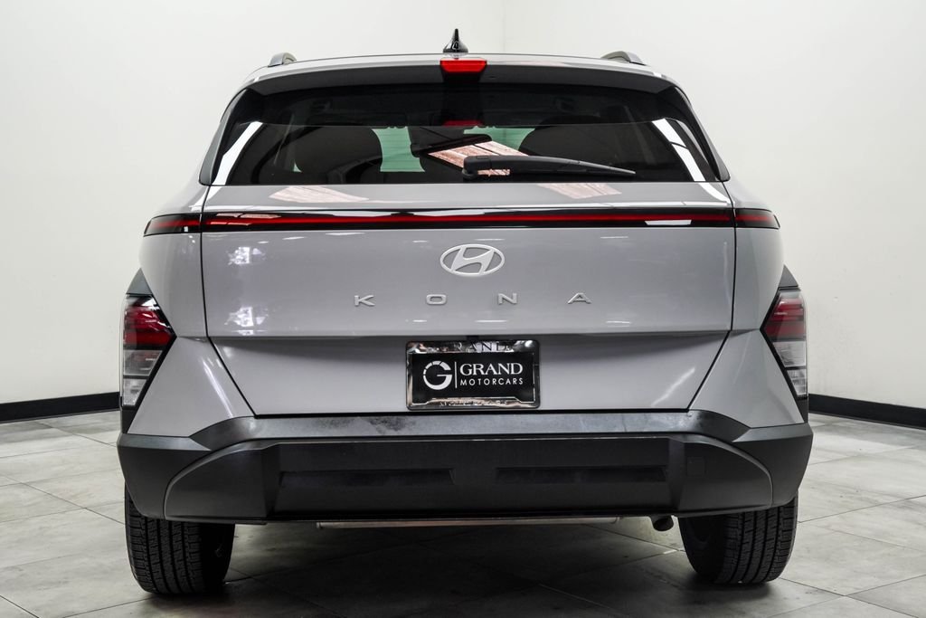 Used 2024 Gray Hyundai SEL image 9