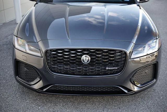 New 2024 Gray Jaguar R-Dynamic SE image 17