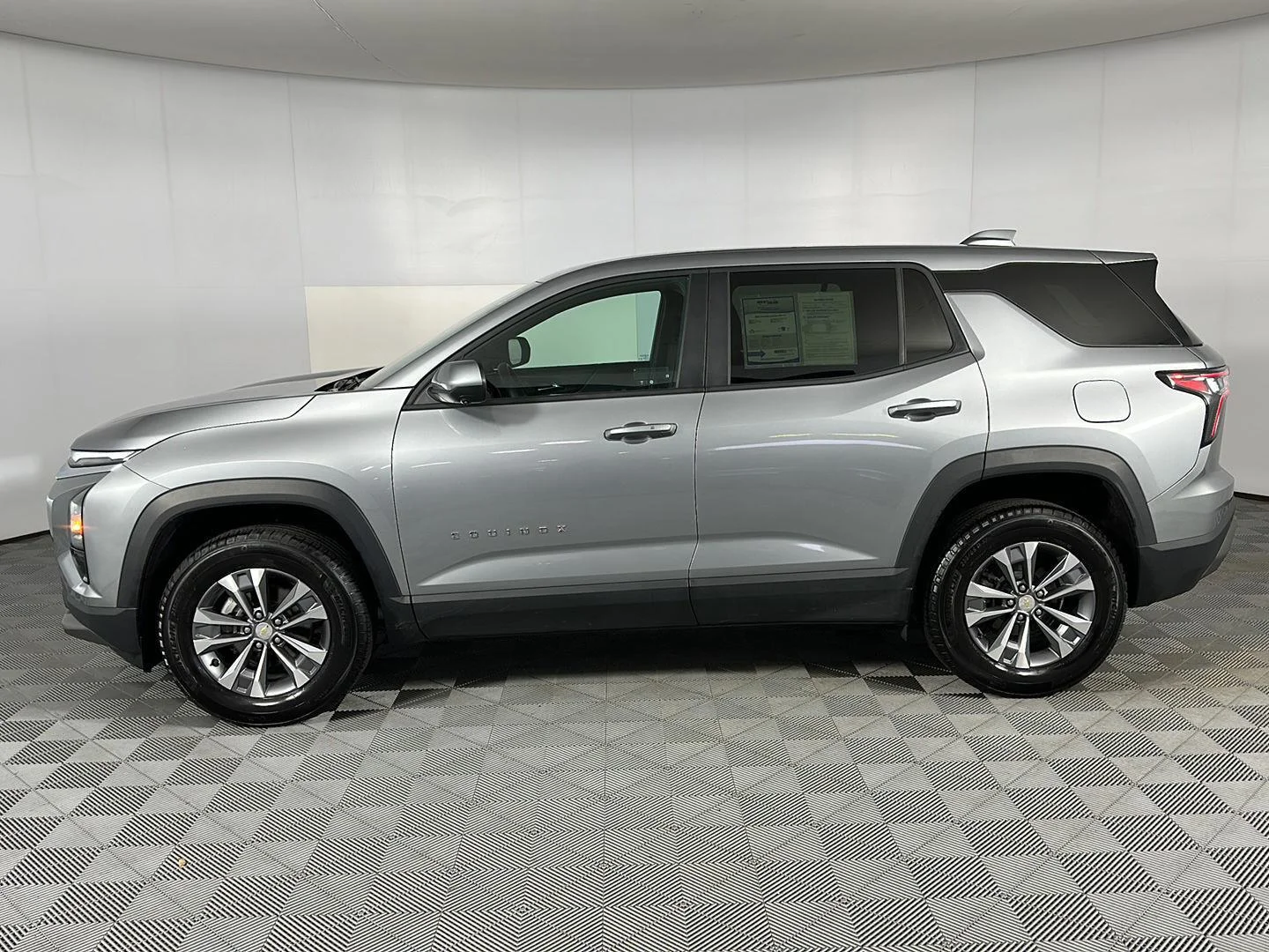 Used 2025 Sterling Gray Metallic Chevrolet AWD LT image 6