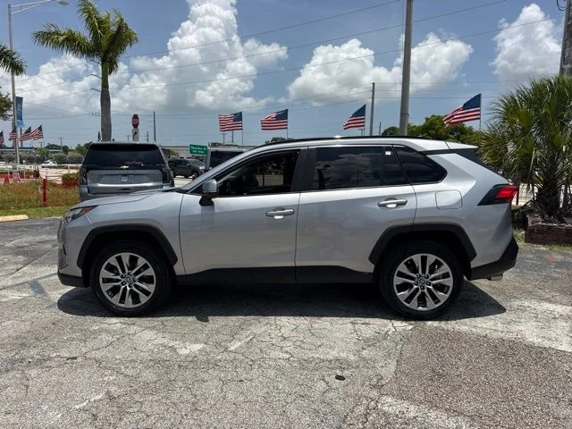 Used 2023 Silver Toyota XLE Premium image 6