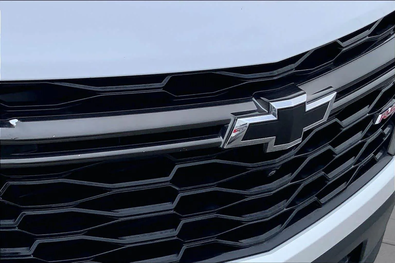 Used 2023 Iridescent Pearl Tricoat Chevrolet RS image 29