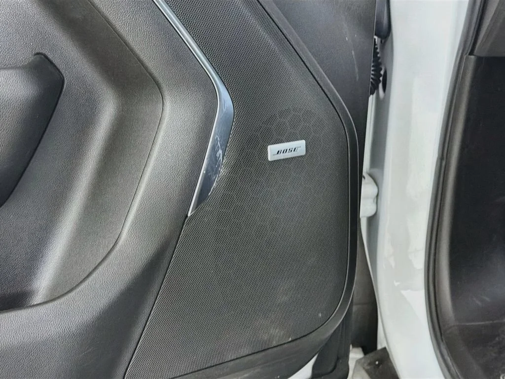 Used 2021 Summit White Chevrolet High Country image 19