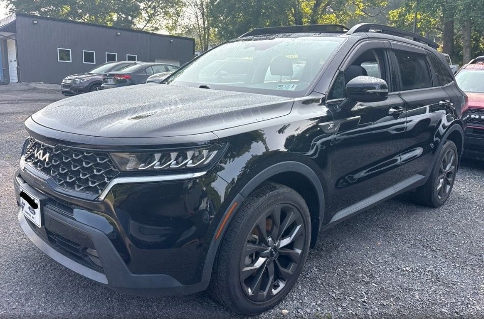 Used 2023 Black Kia X-Line EX image 2