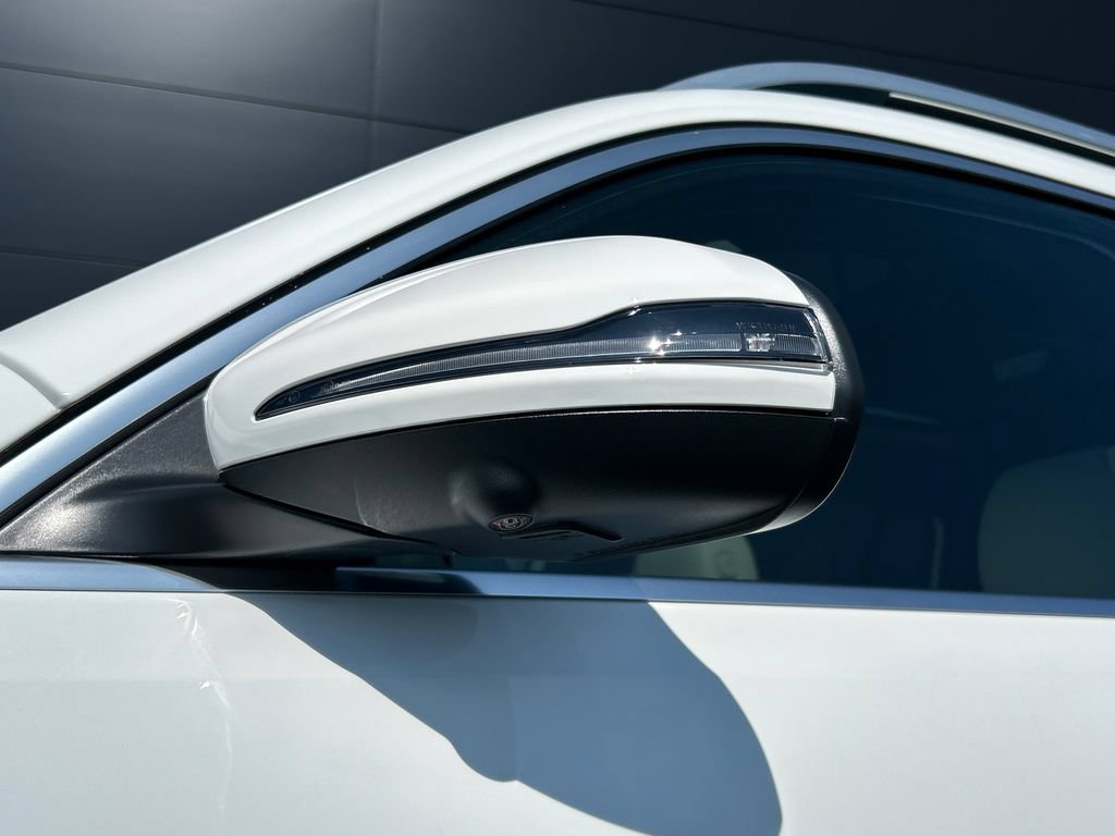 New 2026 Polar White Mercedes-Benz GLB 250 image 67