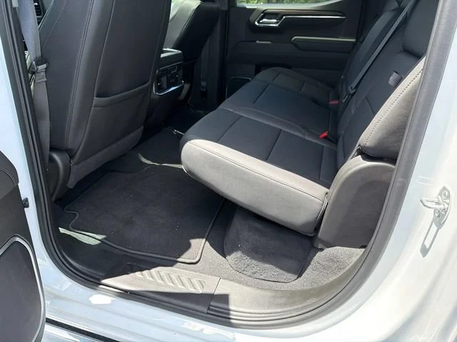 Used 2025 Summit White GMC SLT image 20