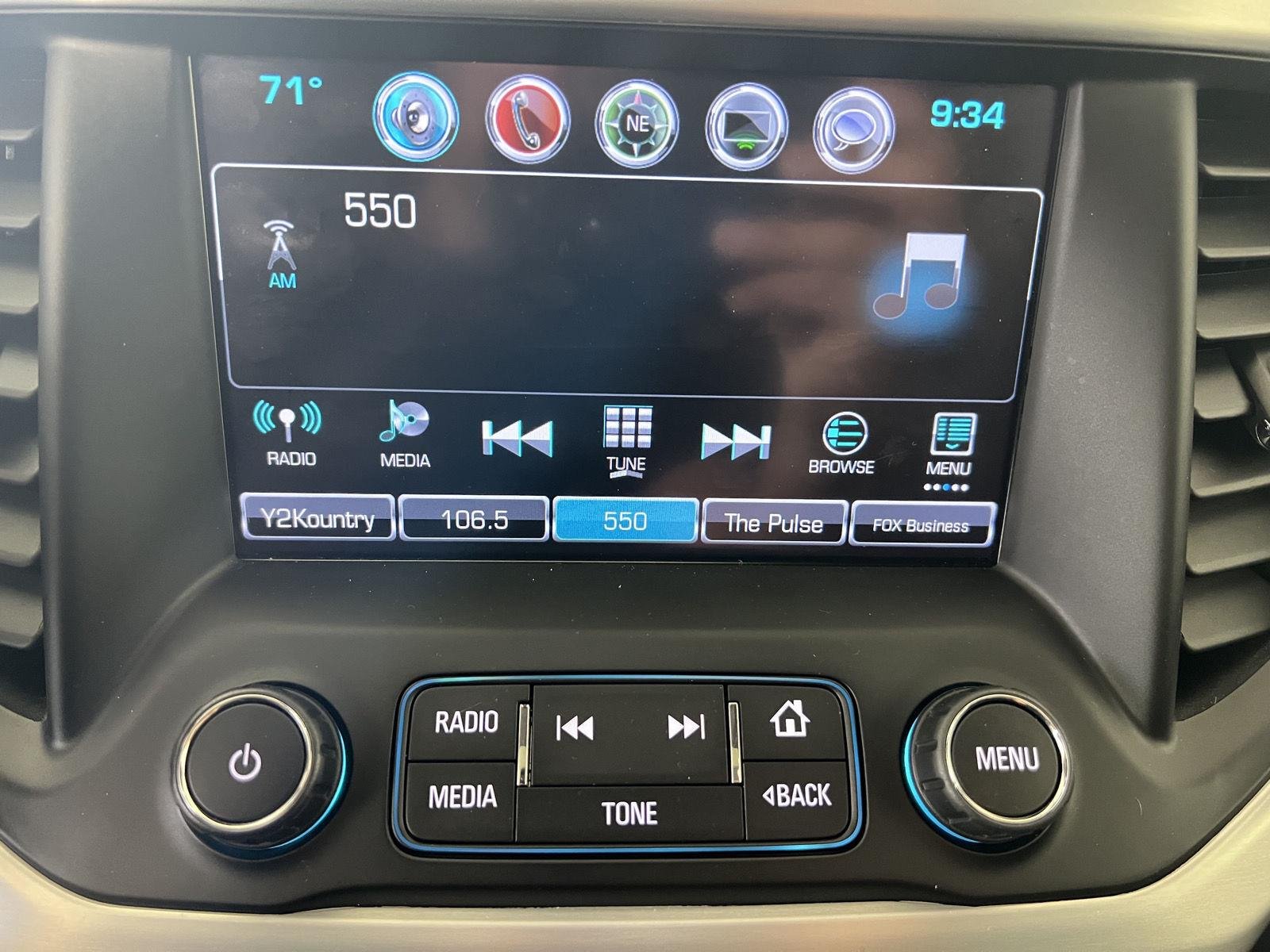 Used 2019 Ebony Twilight Metallic GMC SLT image 19