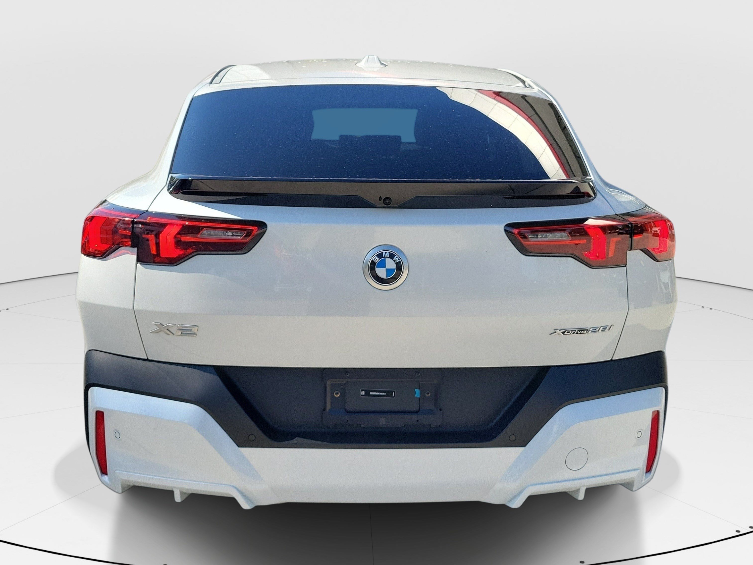 Used 2026 White Metallic BMW xDrive28i image 6