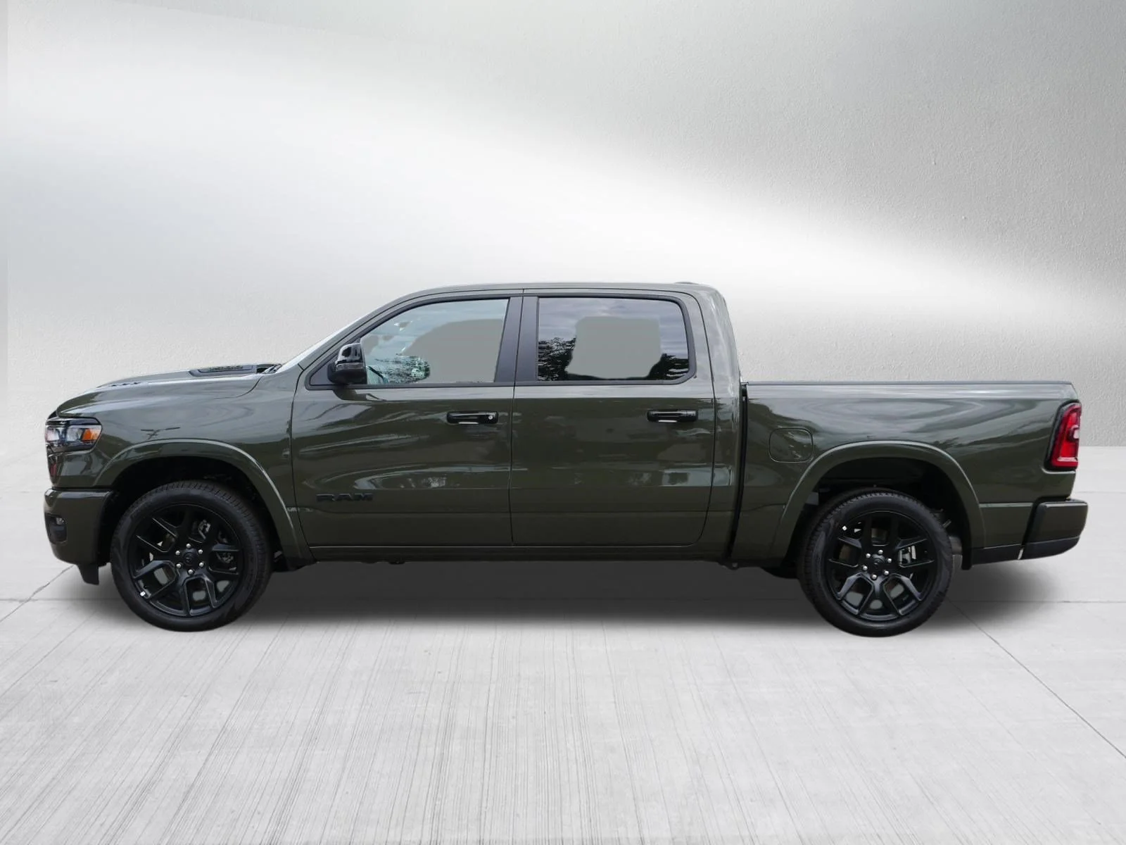 New 2026 Tank Exterior Paint RAM Laramie image 4
