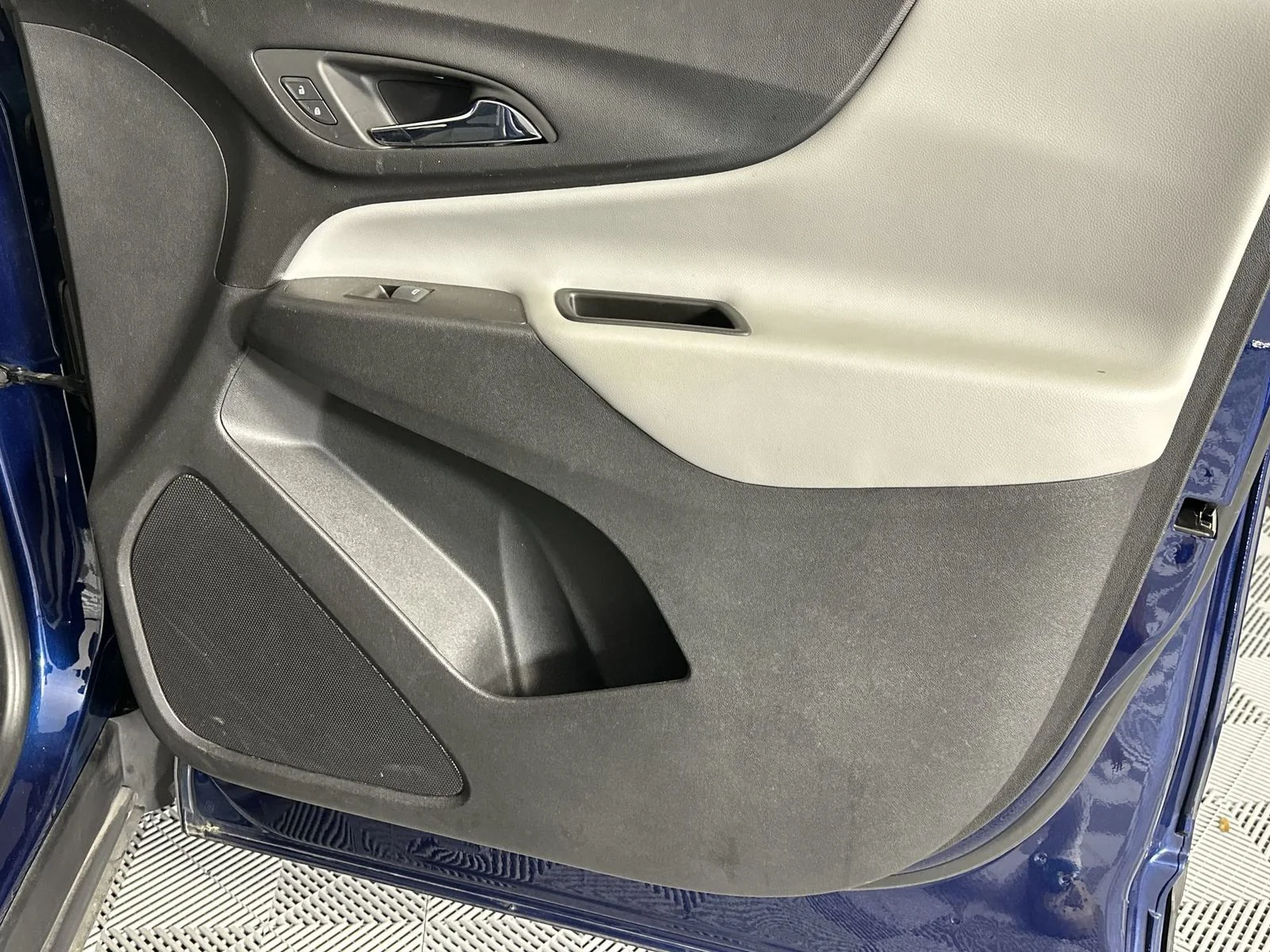 Used 2023 Blue Chevrolet LT image 30
