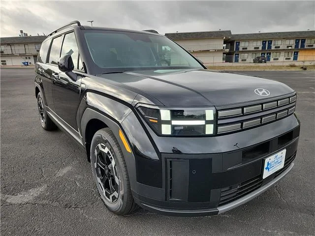 New 2026 Phantom Black Hyundai SEL image 6