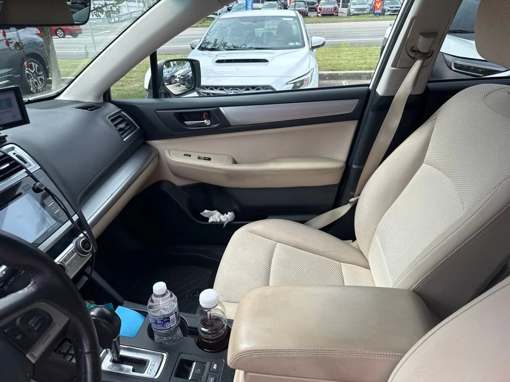 Used 2017 White Subaru 2.5i Premium image 18