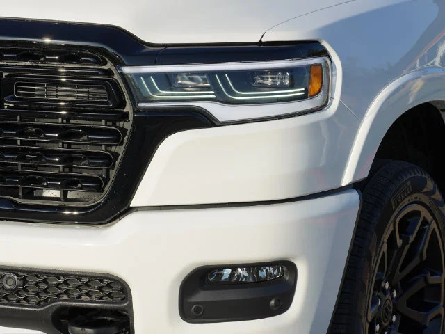 New 2027 Bright White Clear-Coat Exterior Paint RAM Limited image 8