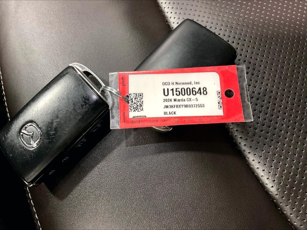 Used 2024 Black Mazda 2.5 Turbo Signature image 32