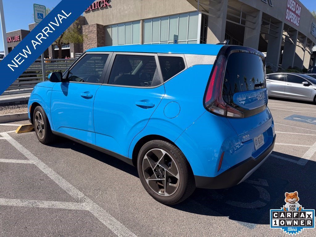 Used 2024 Surf Blue Kia EX image 4