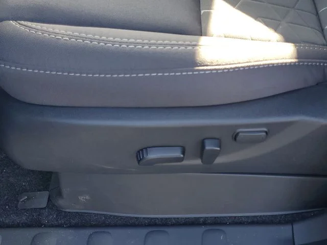 New 2026 Boulder Gray Pearl Nissan Crew Cab SV image 9