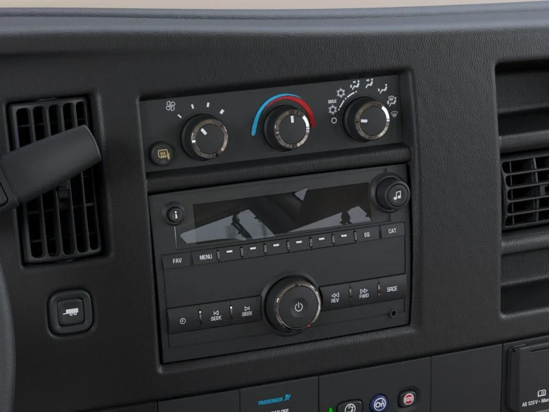 2025 GMC Savana Cargo Work Van - Photo 20