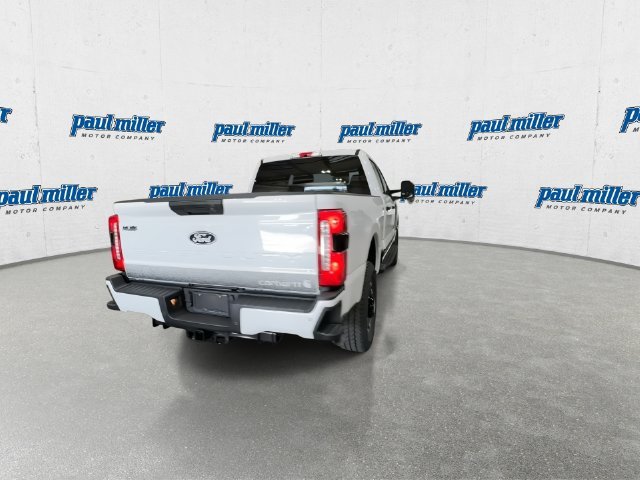 New 2027 White Ford XLT image 10