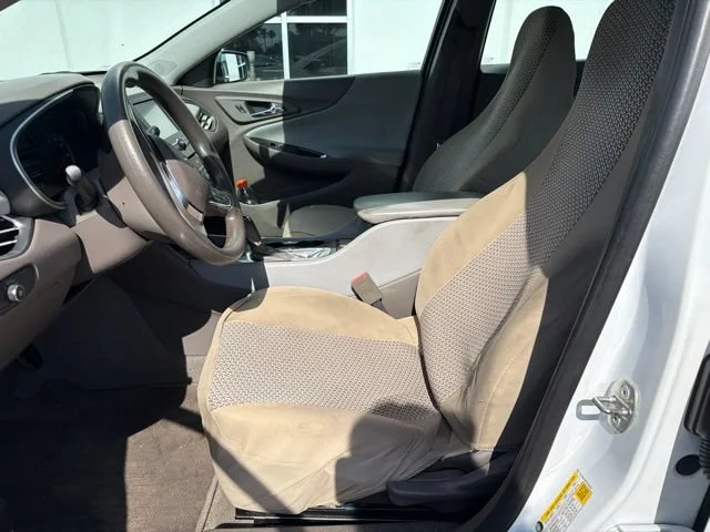 2017 Chevrolet Malibu 1LS - Photo 6
