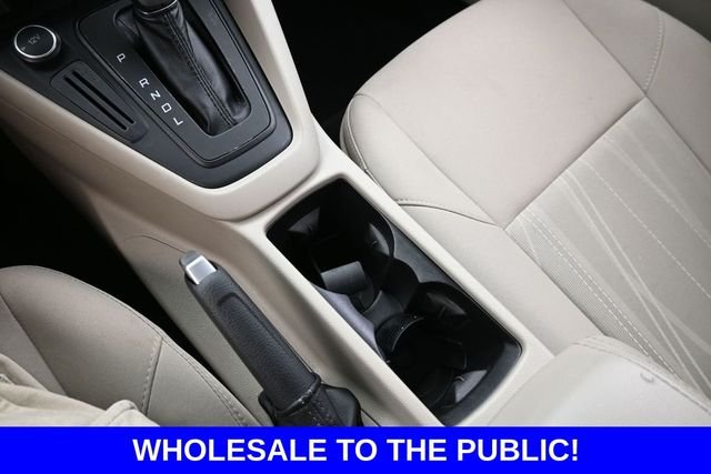 Used 2016 Red Ford SE image 27