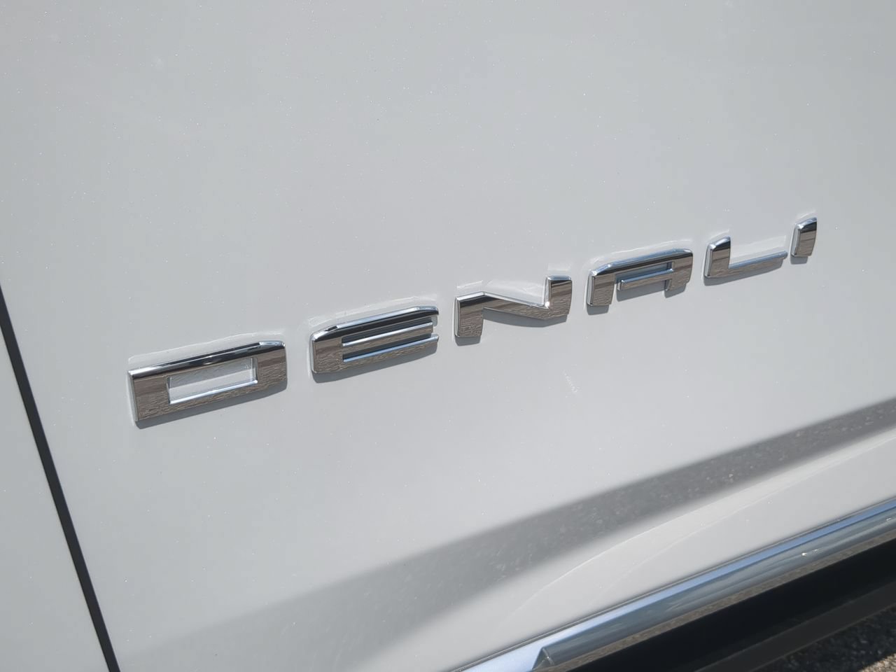 New 2026 Glacier White Tricoat GMC Denali image 33