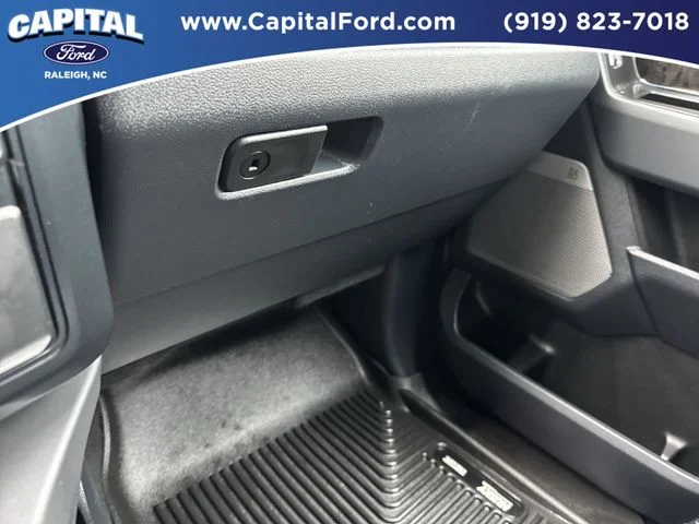 Used 2023 Gray Ford Lariat image 28