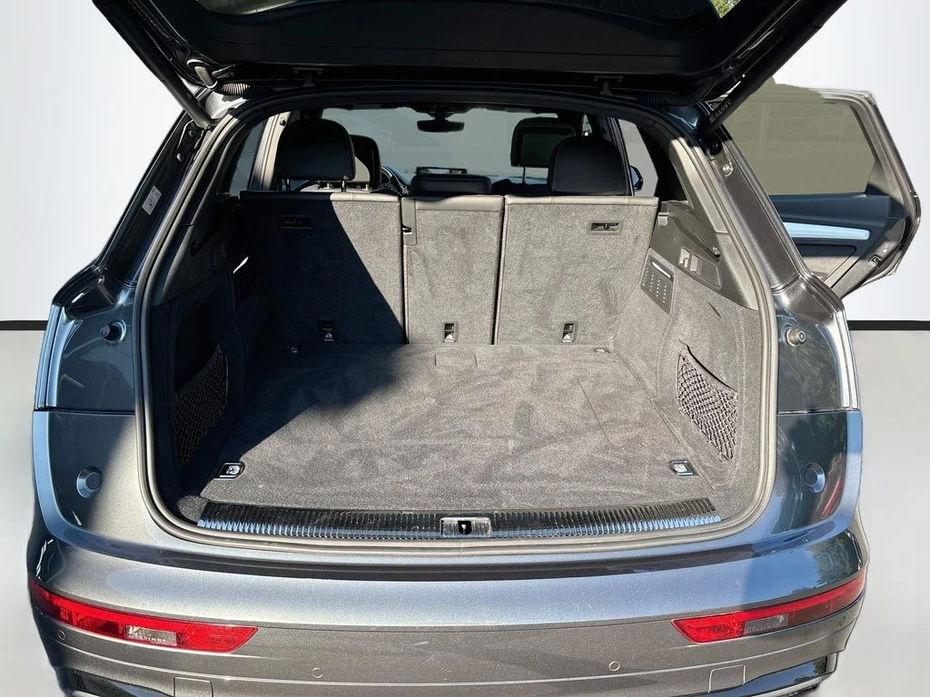 Used 2023  Audi 55 Premium Plus image 28