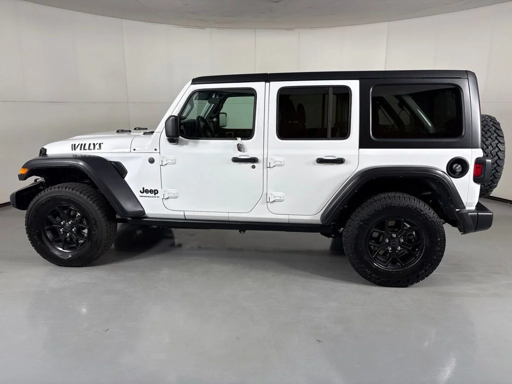 Used 2025 White Jeep Willys image 5