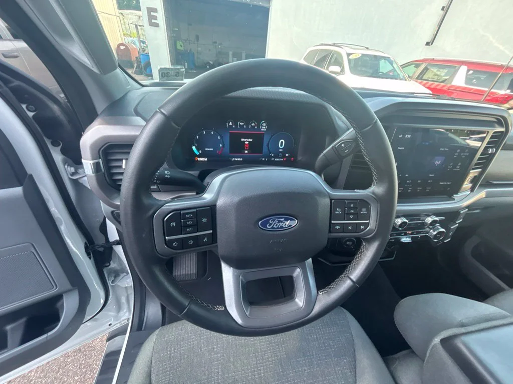 Used 2025 White Ford XLT image 13