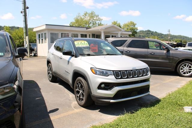 Used 2024 Silver Jeep Limited image 2