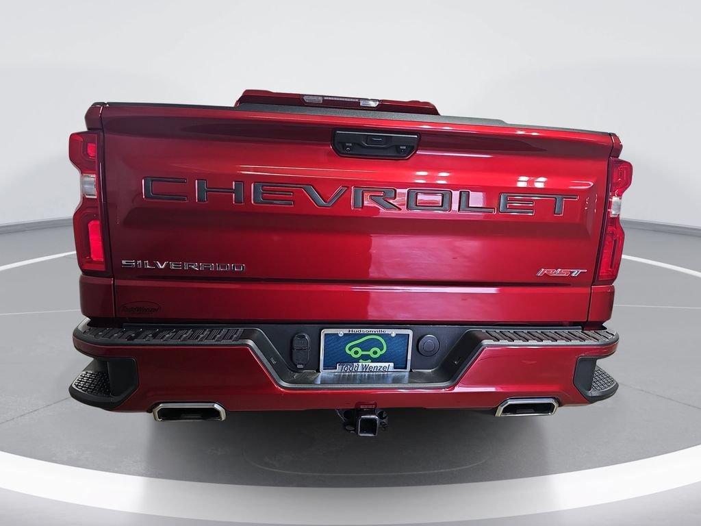 Used 2022 Cherry Red Tintcoat Chevrolet RST image 5