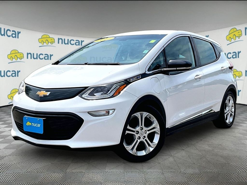 Used 2017 White Chevrolet LT image 3