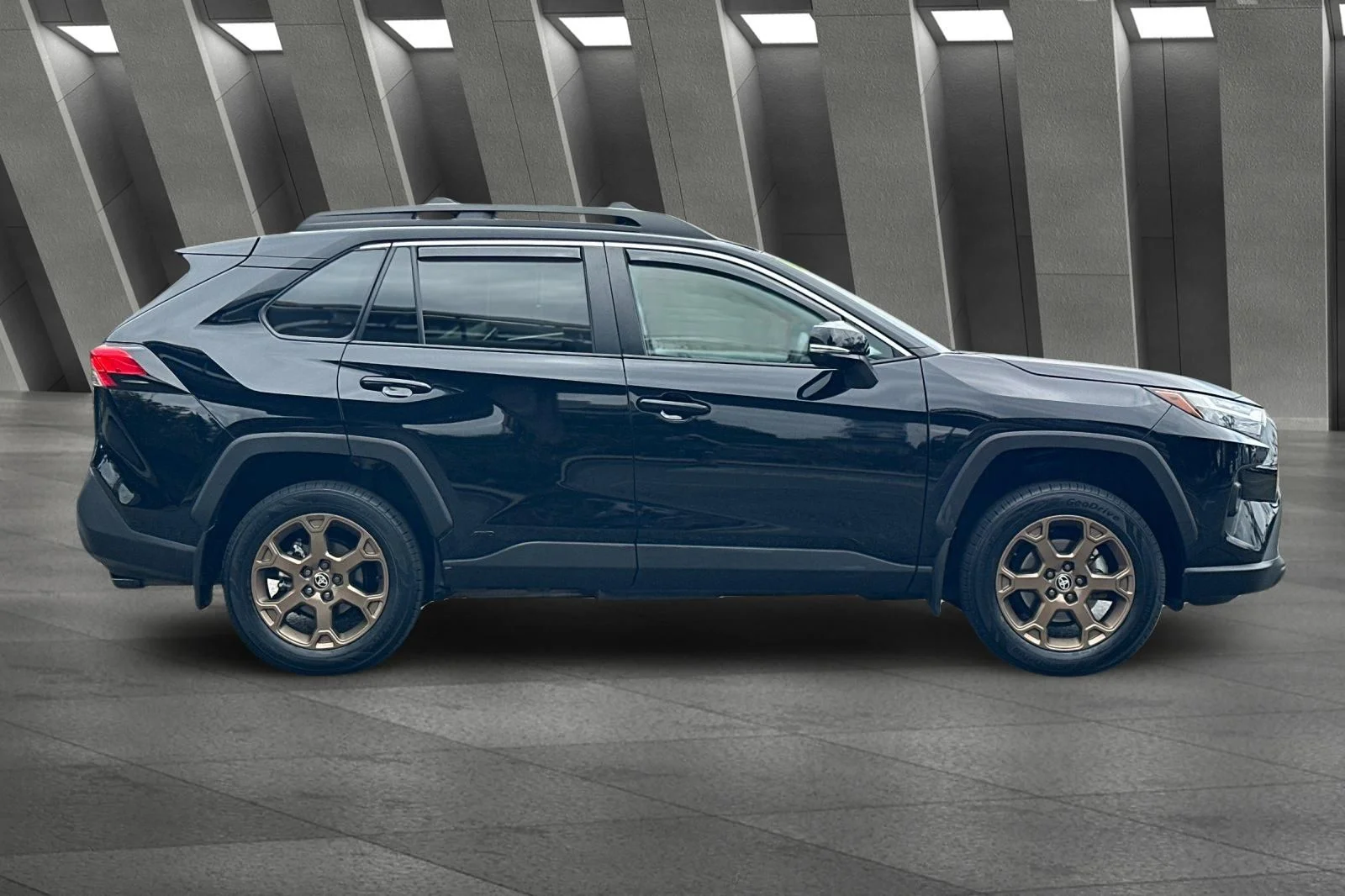 2024 Toyota RAV4 Woodland Edition - Photo 13