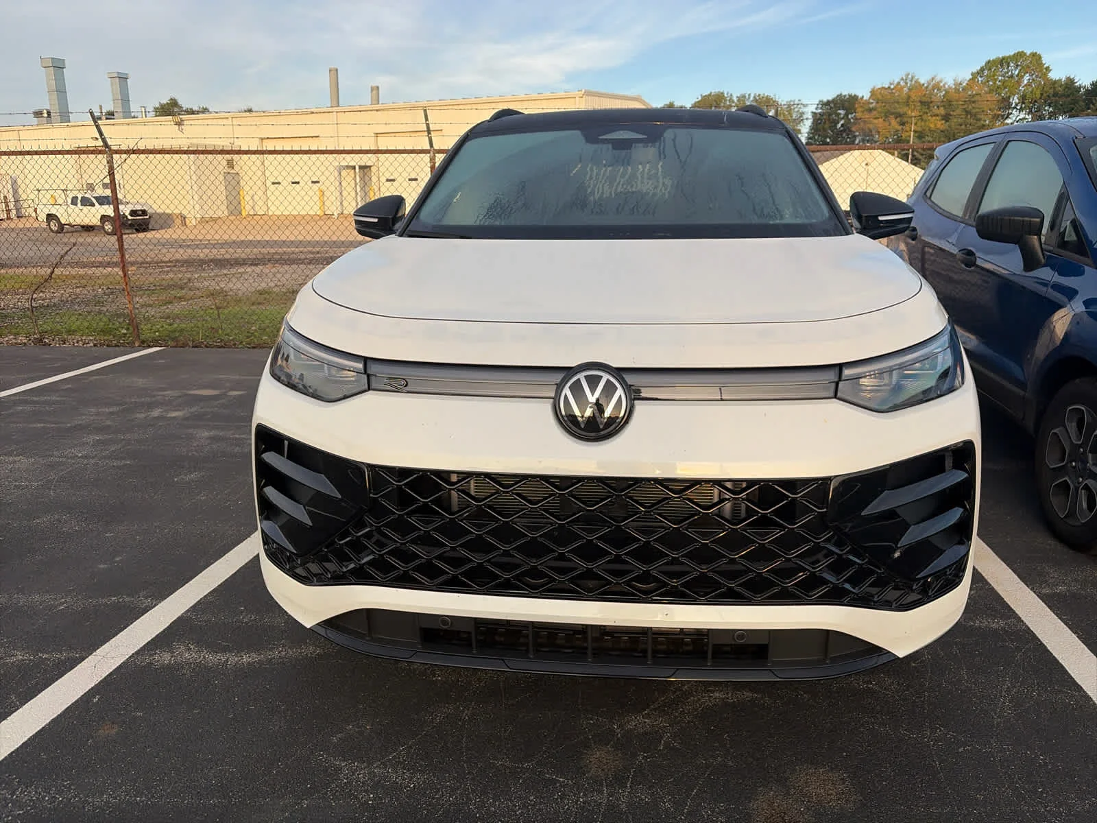Used 2026 Opal White w/Deep Black Roof Volkswagen SE R-Line Black image 2