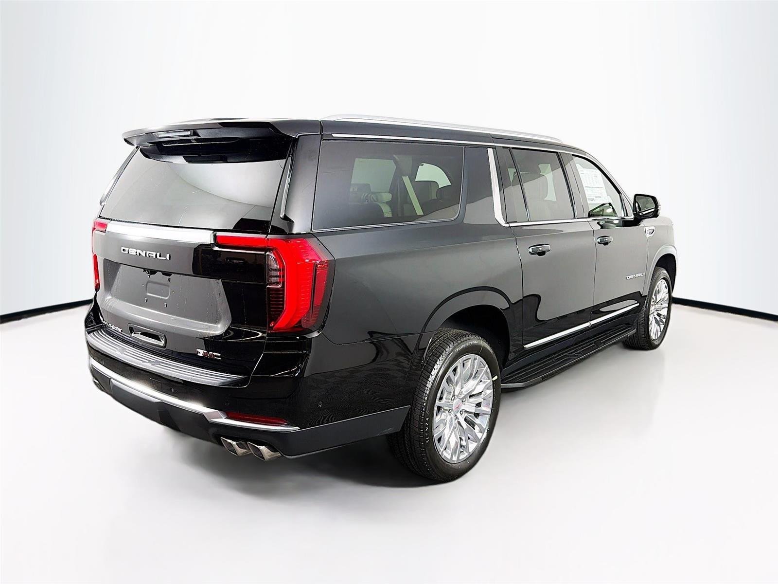 2026 GMC Yukon XL Denali - Photo 11