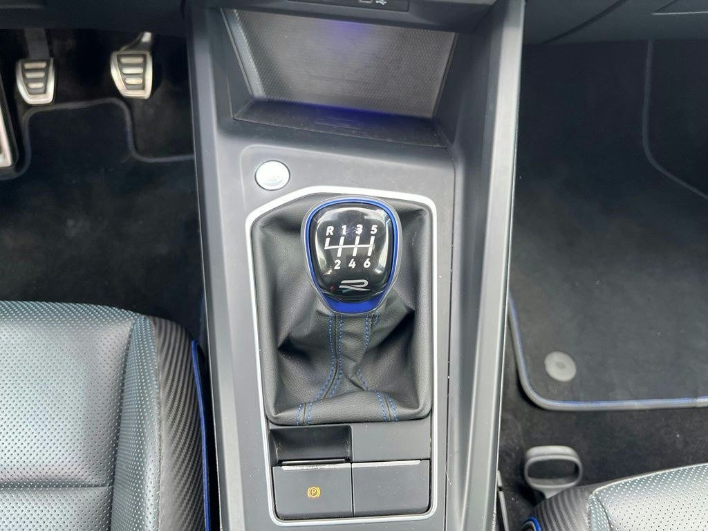 Used 2022 Blue Volkswagen 2.0T image 15