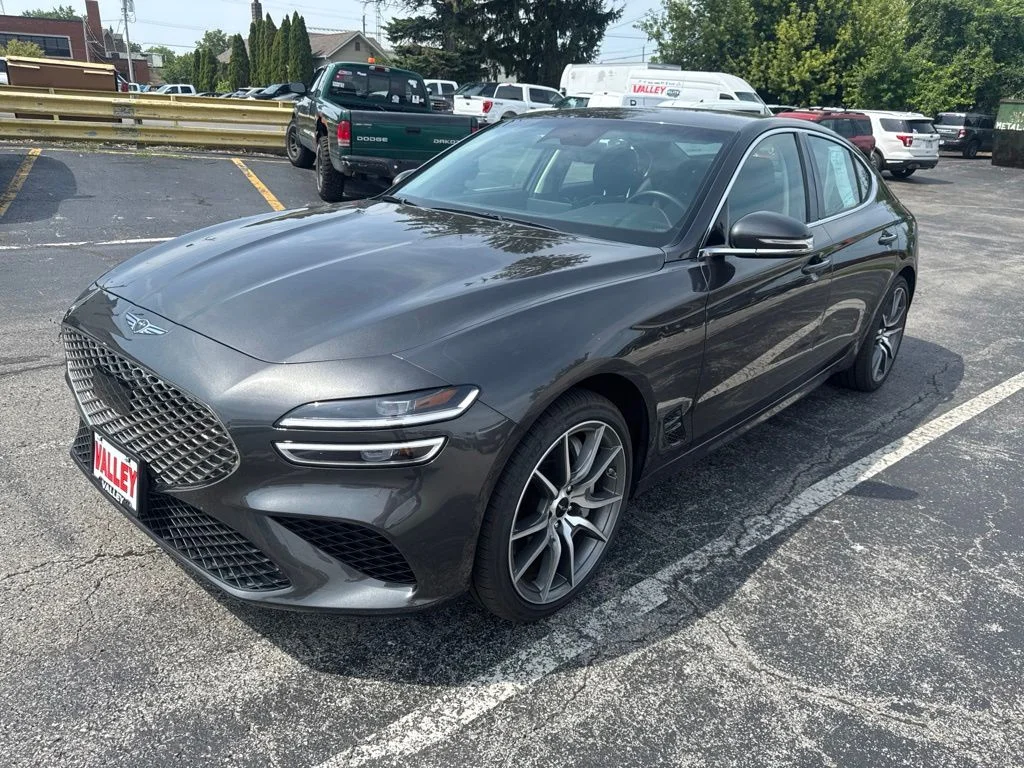 2025 GENESIS G70 Standard - Photo 8