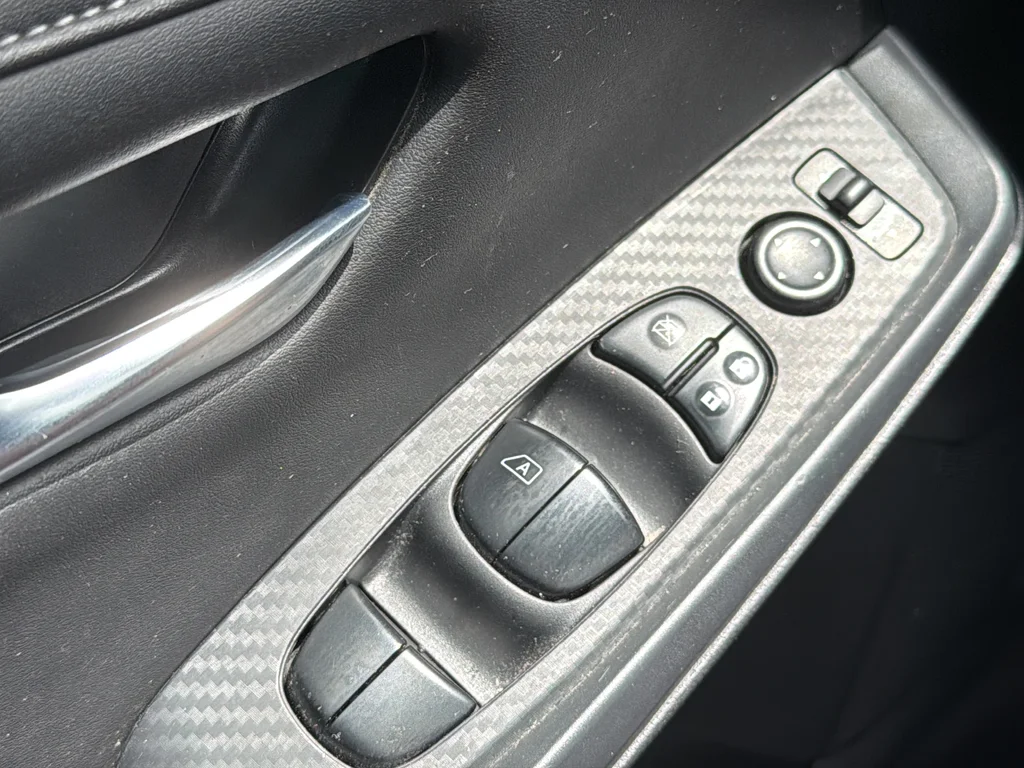 Used 2020 Gray Nissan S image 24