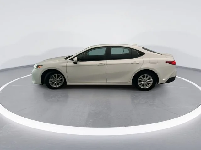 Used 2025 White Toyota LE image 3