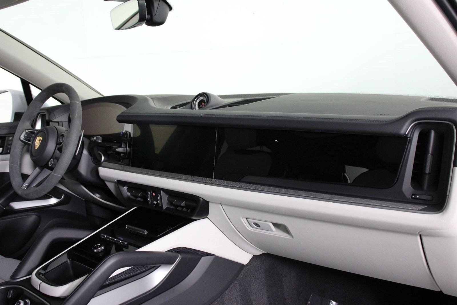 New 2026 Carrara White Metallic Porsche S image 24