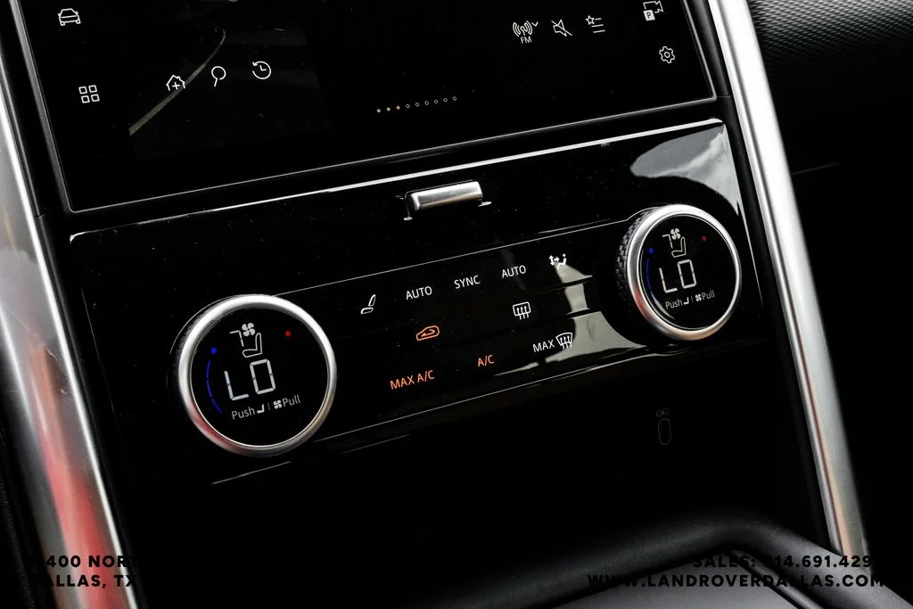 New 2026 Fuji White Land Rover Dynamic SE image 30