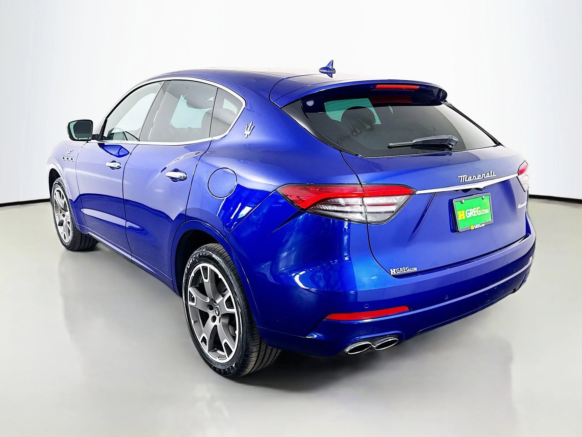 Used 2023 Blu Emozione Metallic Maserati GT image 5