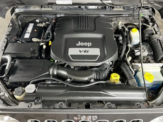Used 2017 Gray Jeep Unlimited Sahara image 25
