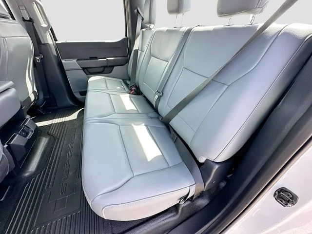 New 2026 Oxford White Ford XL image 16