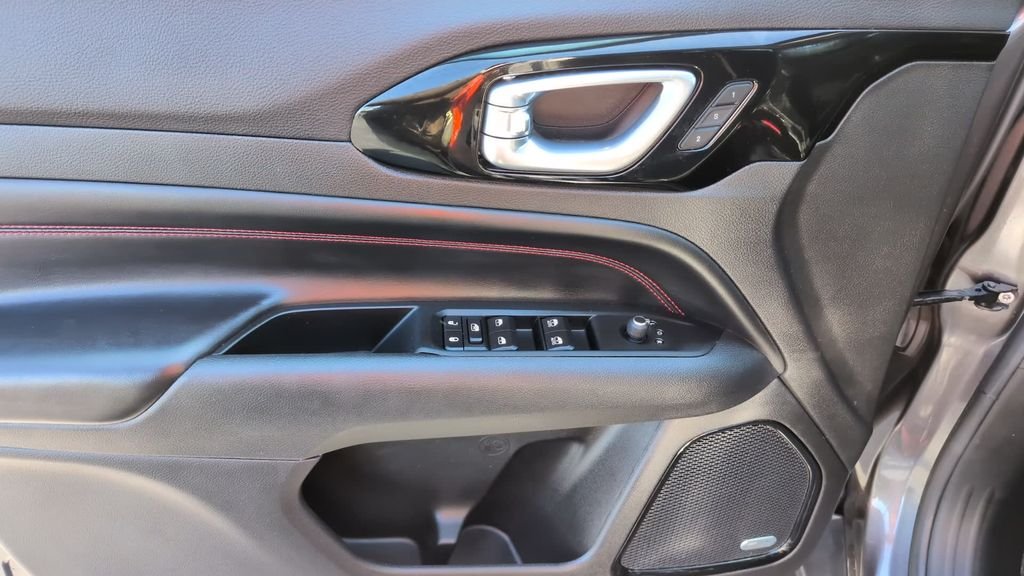 Certified Used 2022 Gray Jeep Trailhawk image 12