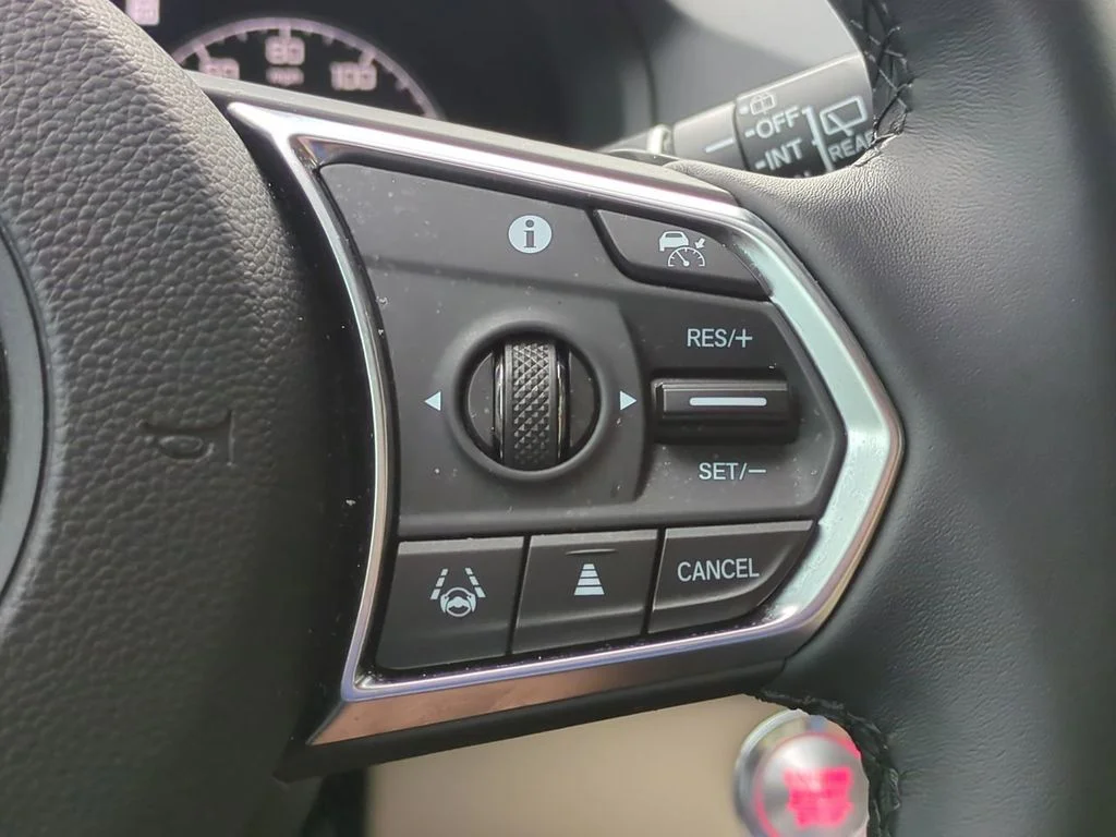Used 2024  Acura Base image 25