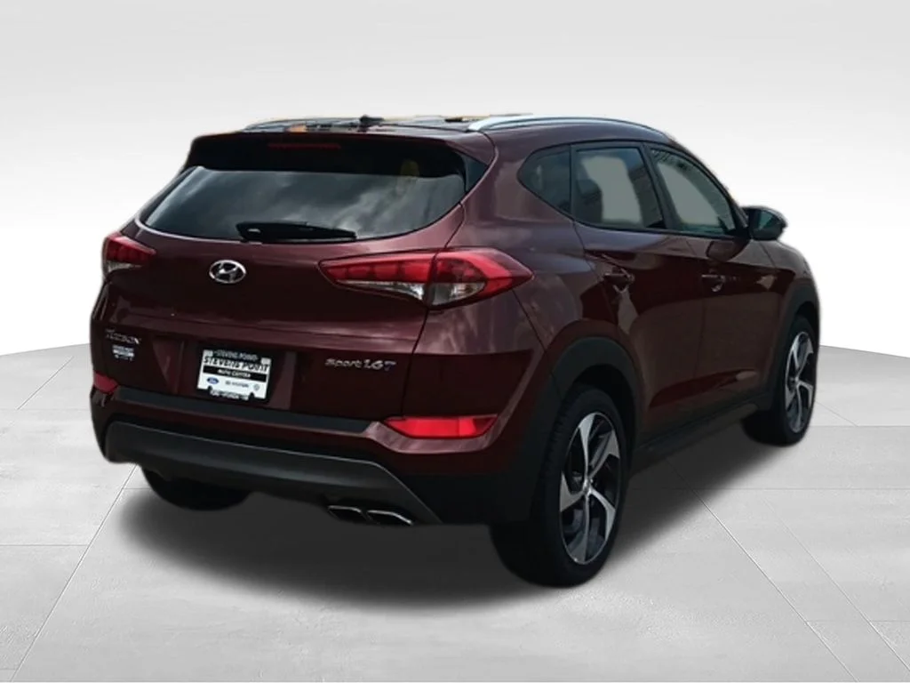 Used 2016 Ruby Wine Hyundai Sport image 7