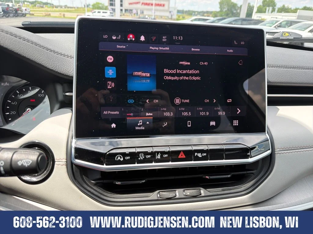 Used 2025 White Jeep Limited image 18
