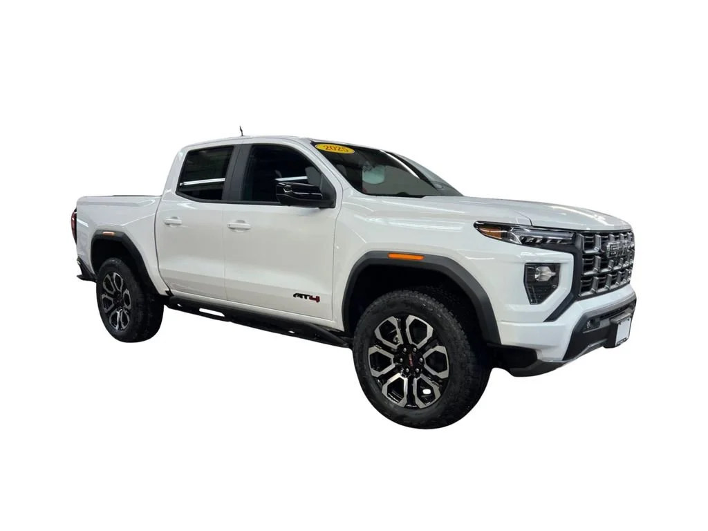2025 GMC Canyon 4WD AT4 Crew Cab Short Box's photo