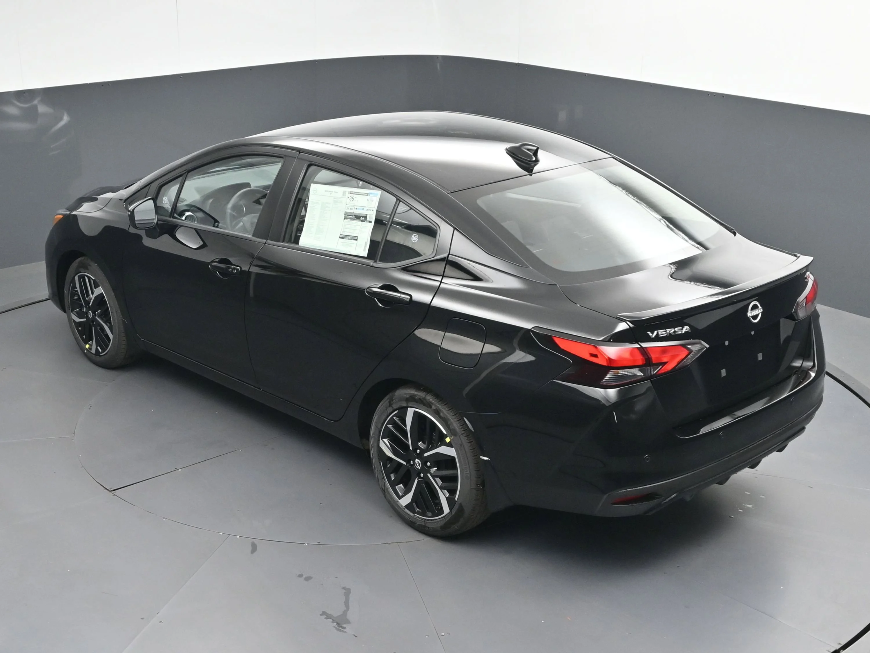 Used 2025 Super Black Nissan SR image 34